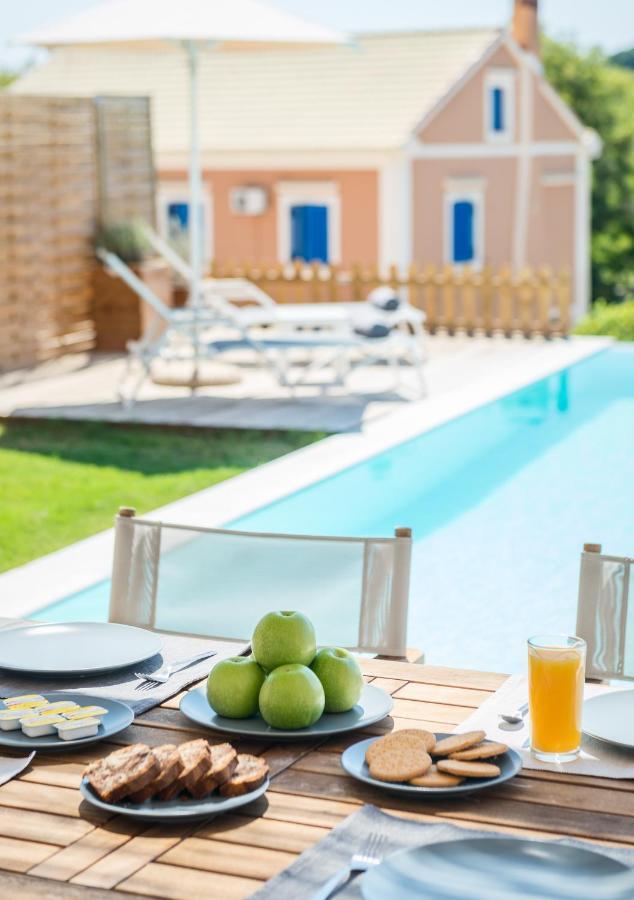 Reiki Villas Erikousa Ereikoussa Екстериор снимка